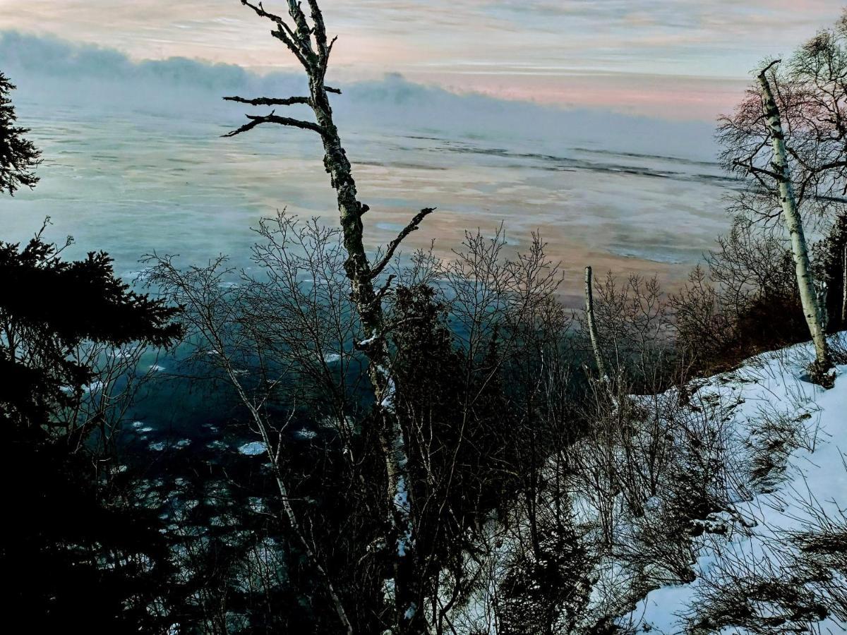 Cliff Dweller On Lake Superior Tofte Exterior photo