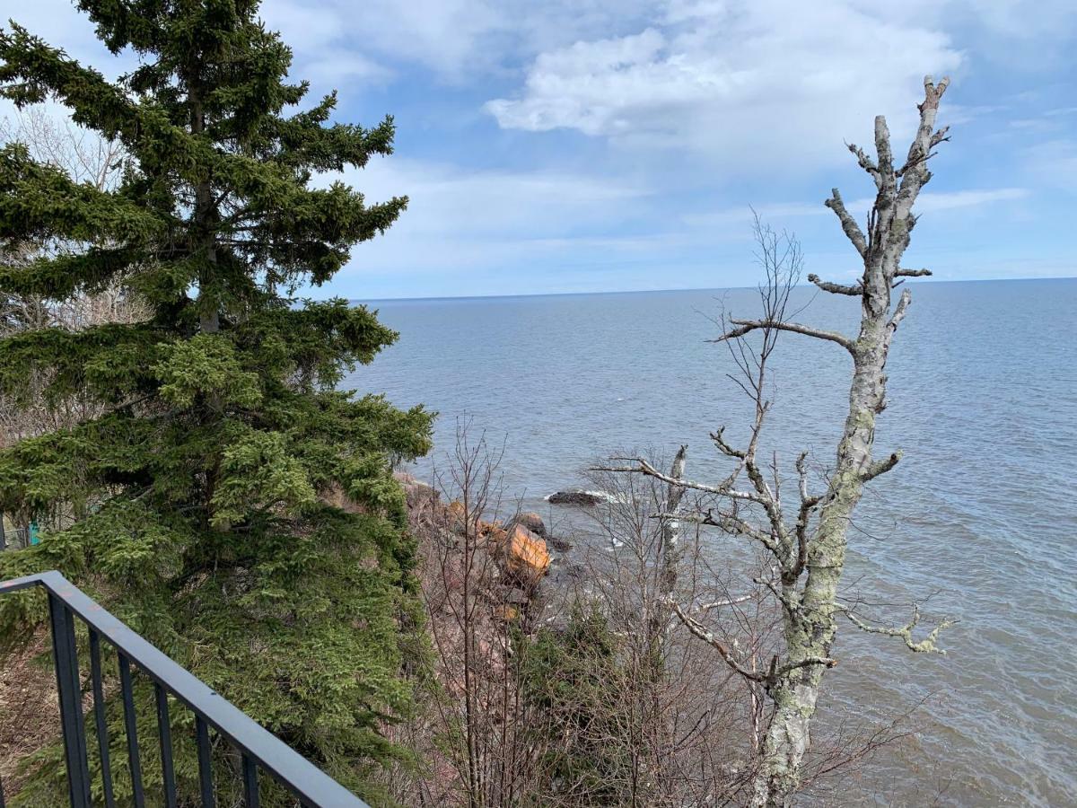 Cliff Dweller On Lake Superior Tofte Exterior photo