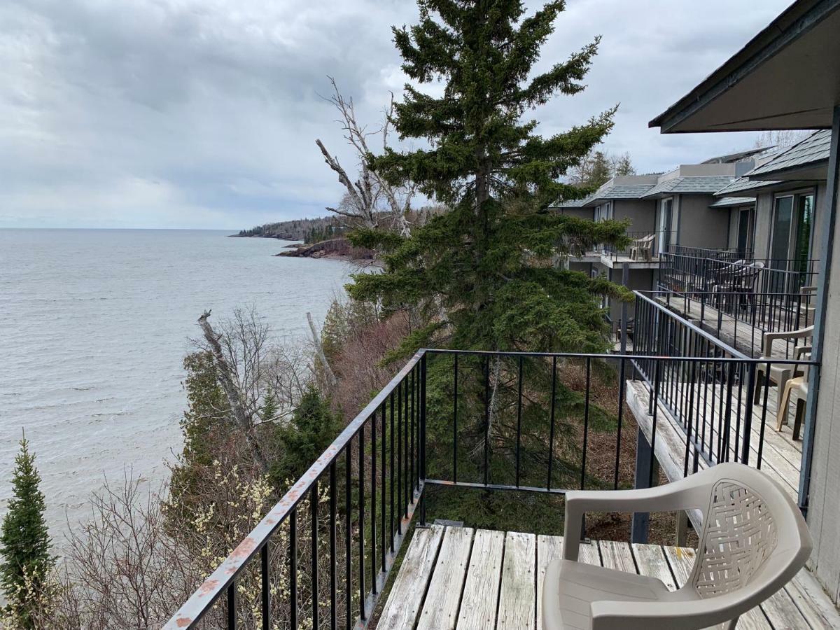 Cliff Dweller On Lake Superior Hotel Tofte Exterior photo