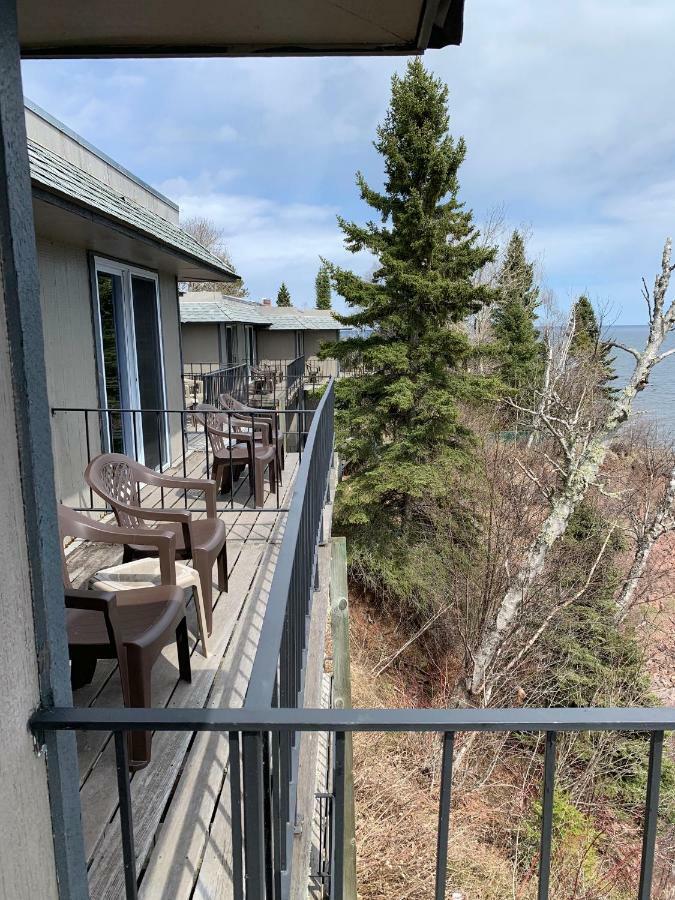 Cliff Dweller On Lake Superior Tofte Exterior photo